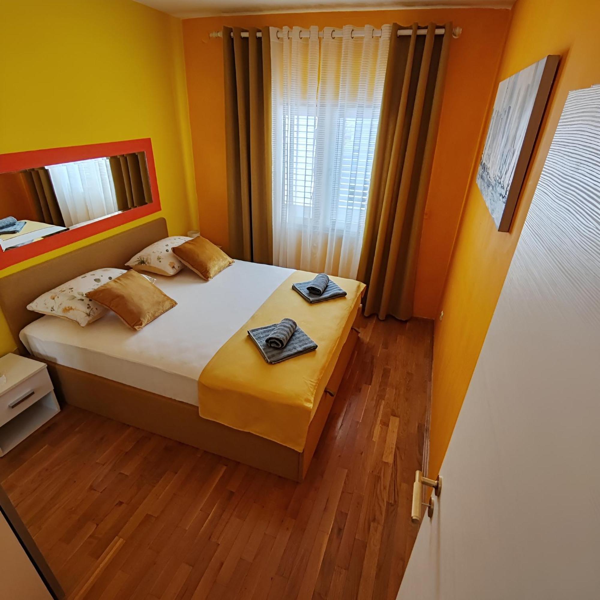 Pia Apartment Dugi Rat Exterior photo