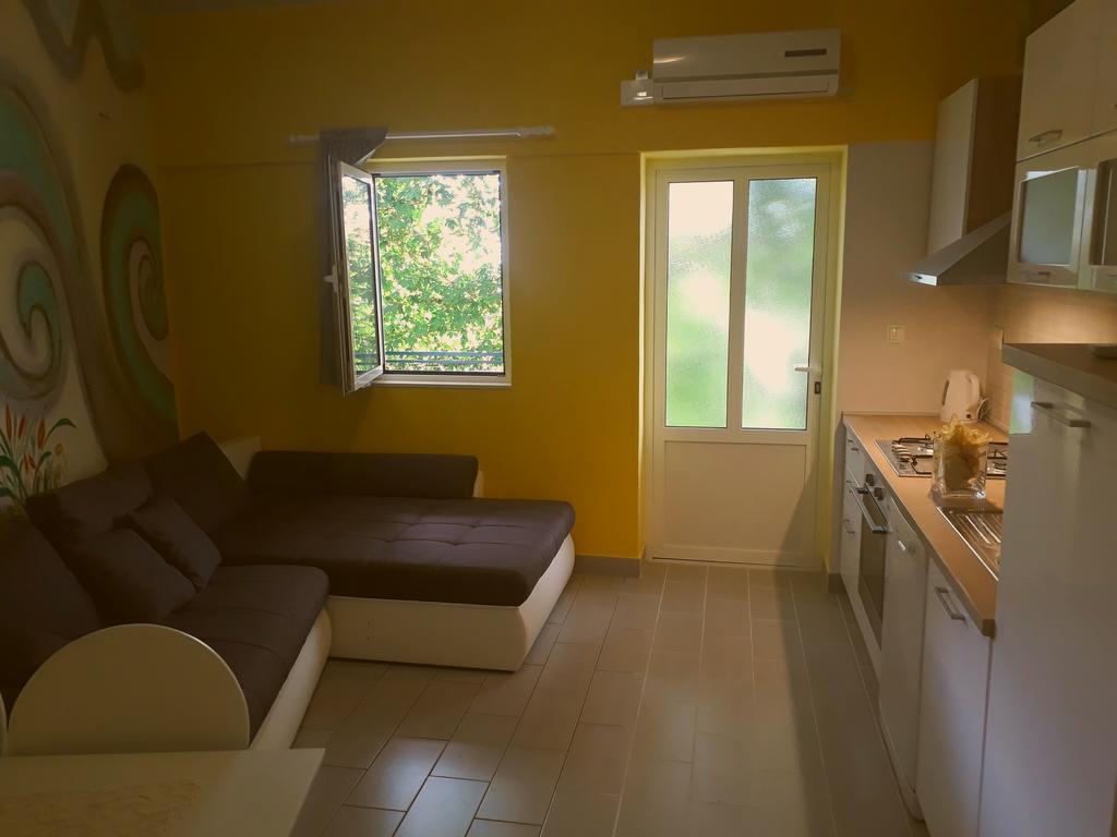 Pia Apartment Dugi Rat Exterior photo